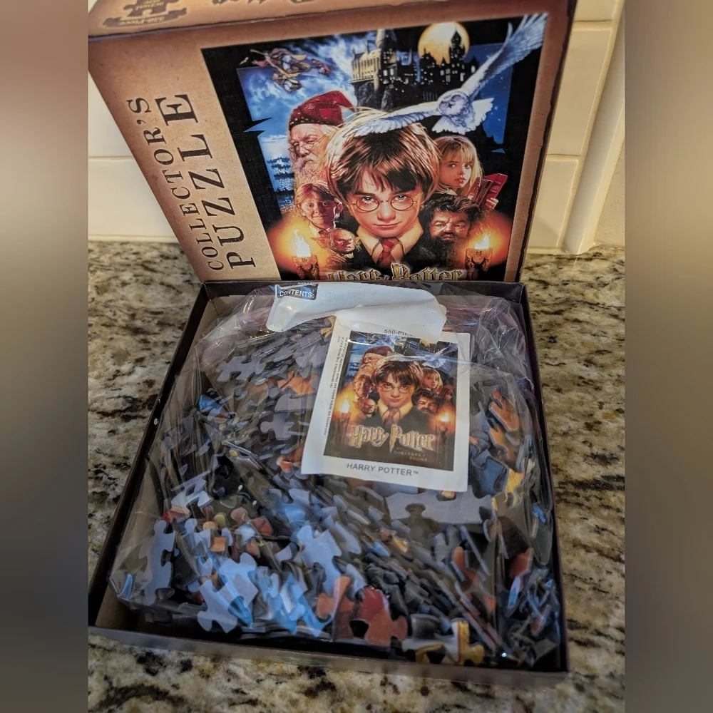 Harry Potter Collector's 550 Piece Puzzle 18 x 24 Sorcerer's Stone Complete